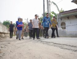 Tanggapi Keluhan Warga, Wali Kota Medan Tinjau Jalan Danau Singkarak Gang Madrasah, Perbaikan Dimulai Pekan Depan