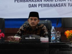 Wali Kota Tebing Tinggi Sampaikan Pidato Pengantar Ranperda Pertanggungjawaban APBD 2024 dan RPJMD 2025-2029 dalam Rapat Paripurna DPRD