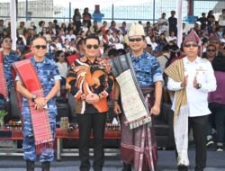 Bupati Humbang Hasundutan Hadiri Semarak Dirgantara dan HUT ke-80 Kabupaten Tapanuli Utara