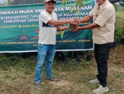 Pomparan OP Simataraja Raja Simarmata Salurkan Bantuan dan Laksanakan Penghijauan di Samosir