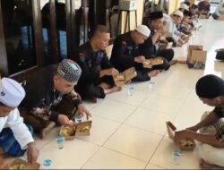 Jumat Berkah Brimob Sumut! Personel Batalyon B Pelopor Tebar Cinta, Berbagi Berkah, dan Eratkan Silaturahmi di Masjid Al Jihad Tanjung Balai
