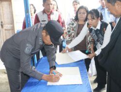 Kepala Desa Antar Waktu Desa Sitolu Ompu Dilantik, Bupati Taput: Masalah Terbesar Jika Bantuan Tidak Tepat Sasaran