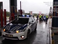 Banjir Lumpuhkan Arteri Binjai-Medan, Polda Sumut Hadir Berikan Solusi Lewat Pengawalan di Tol