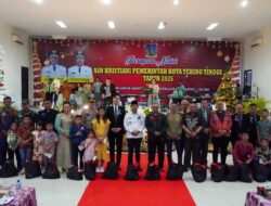 Hadiri Perayaan Natal ASN Pemko Tebing Tinggi, Wali Kota : Jangan Sekadar Seremoni, Jadilah Pelopor Harmonisasi