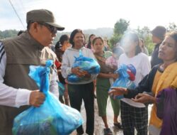 Tinjau Dampak Puting Beliung di Tarutung–Sipoholon, Bupati Taput Serahkan Bantuan Darurat
