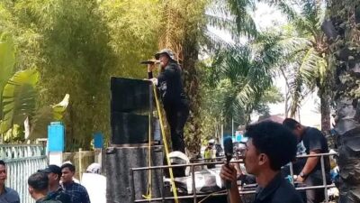 Mahasiswa Aksi Desak Copot Kadis DLH dan Cabut Izin Perusahaan Pencemar Lingkungan di Deli Serdang