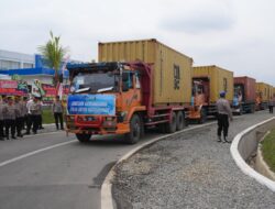 Lepas 22 Kontainer, Kapolri Pastikan Bantuan Terdistribusi Merata hingga Wilayah Terdampak Terpencil