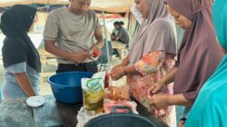 Dapur Lapangan Polda Sumut, Hidangkan Menu Buka Puasa Bagi Warga Masyarakat Terdampak Bencana