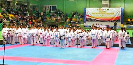 Dahnil Ginting, Anggota DPRD Kabupaten Deli Serdang Fraksi Gerindra, membuka Kejuaraan Nasional (Kejurnas) Gojuryu Karate-Do Association Indonesia (Goju Ass) Tahun 2026 di GOR Bandung, Sabtu (04/04/2026).