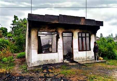 Kebakaran hebat luluhlantakkan rumah Beton milik Bapak Dimpu Purba di Lumban Gorat, Desa Purba Dolok, Kecamatan Doloksanggul, Kabupaten Humbang Hasundutan (Humbahas), Rabu (6/5/2026), sekira pukul 09.00 WIB.