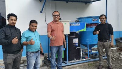 Pendiri Yayasan Bisukma, Dr. Ir. Erikson Sianipar, MM, bersama pengurus melakukan kunjungan kerja ke sejumlah dapur operasional Makanan Bergizi Gratis (MBG) di Kecamatan Siborongborong, Taput, Jumat (01/05/2026).