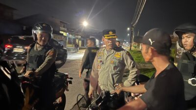 Kabag Ops Polres Pelabuhan Belawan Kompol Janpiter Napitupulu SH MH memimpin apel tersebut,Patroli skala besar tersebut secara khusus menyasar titik rawan kejahatan di wilayah hukum Belawan