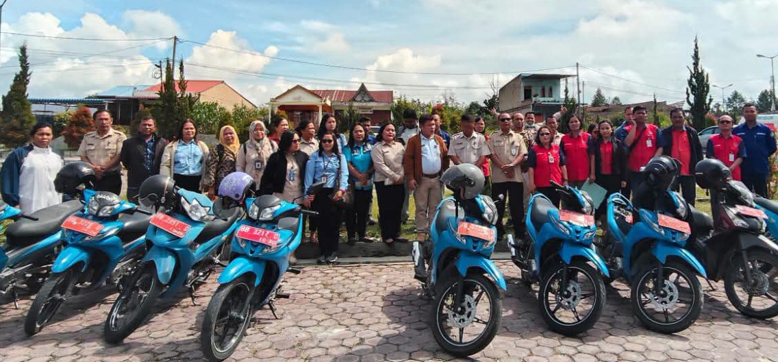 Pemerintah Kabupaten Humbang Hasundutan (Humbahas) menertibkan kendaraan dinas guna mendongkrak Pendapatan Asli Daerah (PAD) dari sektor Opsen Pajak Kendaraan Bermotor (PKB) sekaligus mengamankan Barang Milik Daerah (BMD).