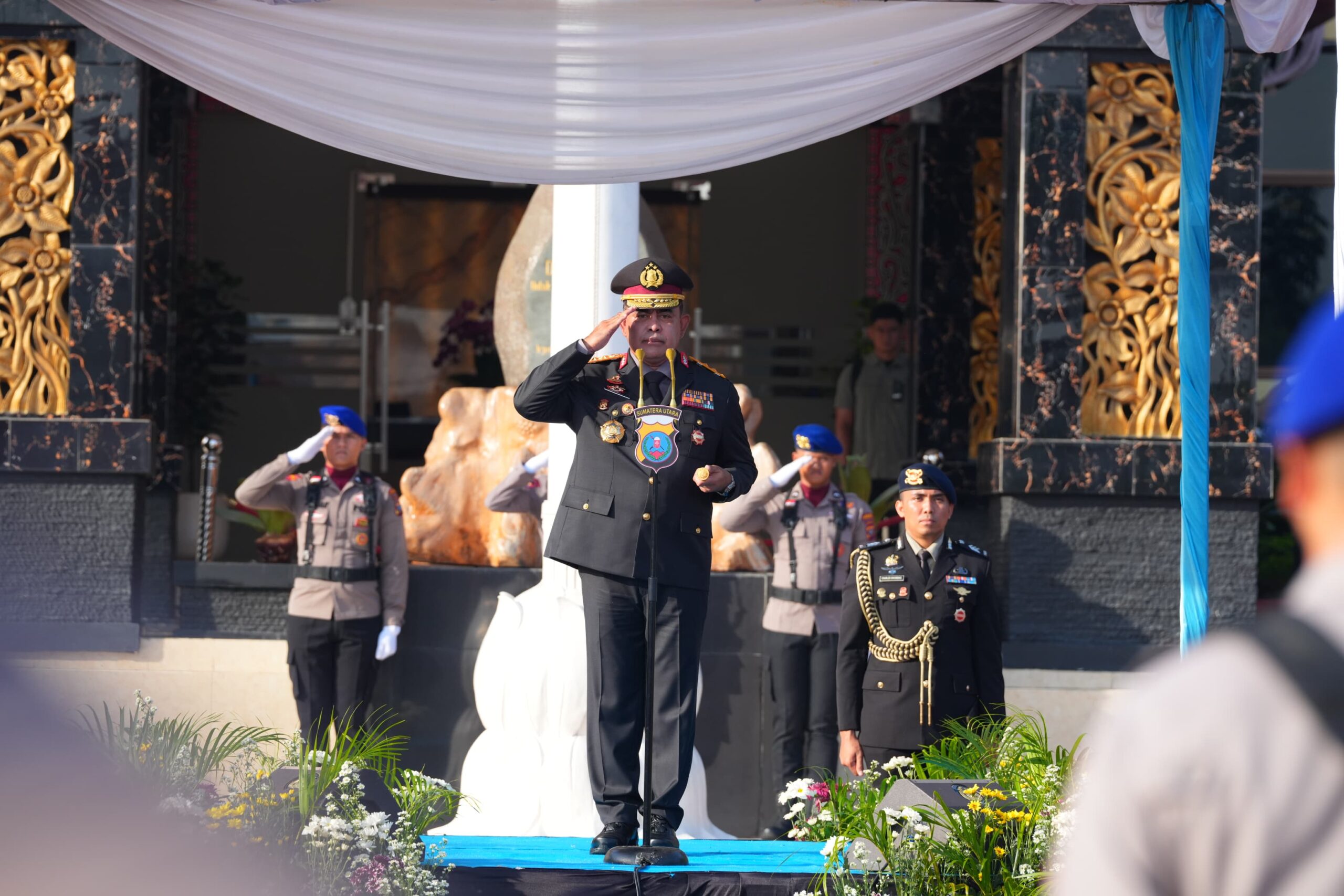Kepolisian Daerah Sumatera Utara (Polda Sumut) menggelar Upacara Peringatan Hari Lahir Pancasila Tahun 2026 di Lapangan KS Tubun Mapolda Sumut, Senin (1/6/2026) pagi.