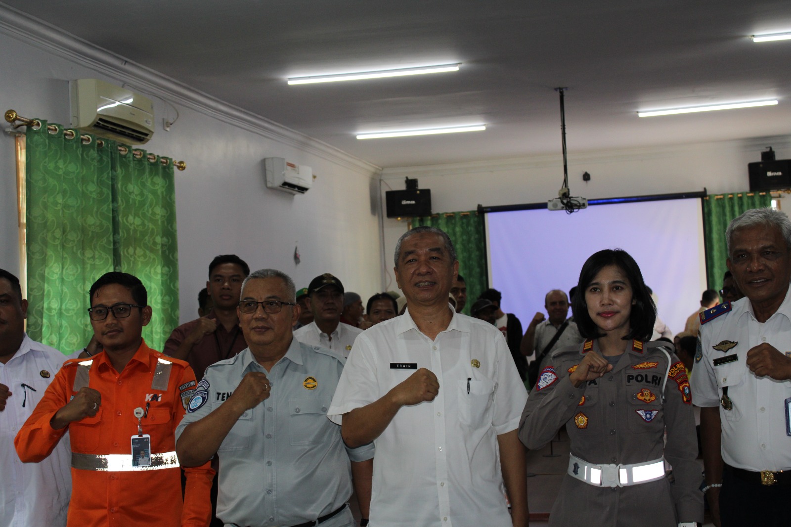 Sekretaris Daerah Kota (Sekdako) Tebing Tinggi, Erwin Suheri Damanik, memimpin Rapat Evaluasi dan Pemantapan Petugas Perlintasan Kereta Api di Aula Dinas Perhubungan Kota Tebing Tinggi, Rabu (3/6/2026).