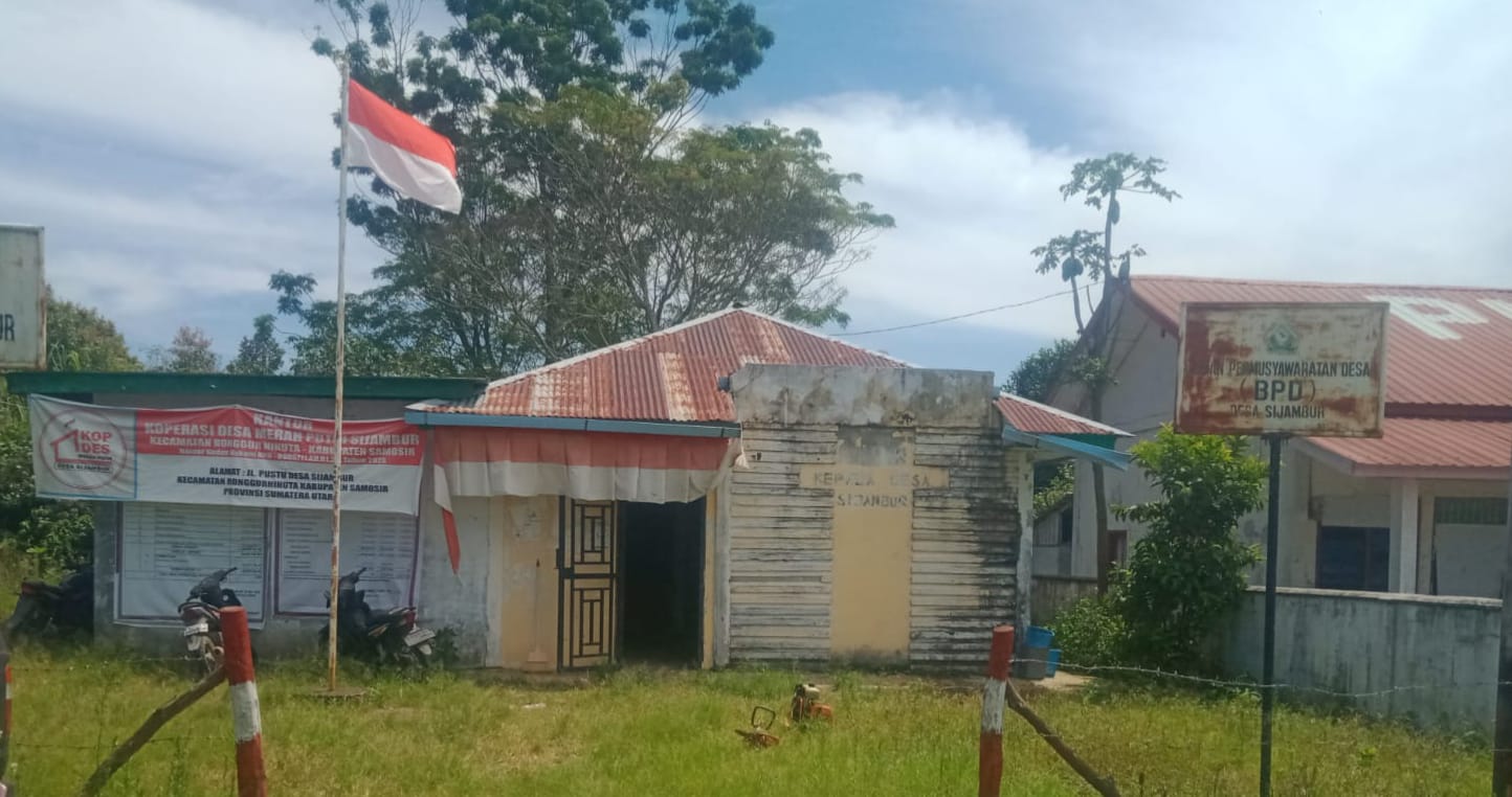 Dugaan pemotongan honor tutor PAUD yang bersumber dari Anggaran Pendapatan dan Belanja Desa (APBDes) Tahun Anggaran 2026 mencuat di Desa Sijambur, Kecamatan Ronggur Nihuta, Kabupaten Samosir.