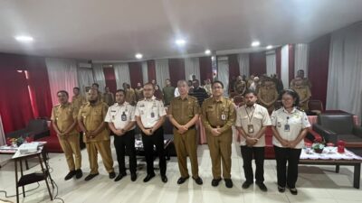 Sekretaris Daerah Kota Tebing Tinggi, Erwin Suheri Damanik, meresmikan kegiatan Sosialisasi Desa Binaan Imigrasi. Kegiatan ini bertujuan mencegah Tindak Pidana Perdagangan Orang (TPPO) dan Tindak Pidana Penyelundupan Manusia (TPPM). Acara berlangsung di Aula Hotel Malibou, Jalan Jenderal Sudirman, Kota Tebing Tinggi, Selasa (21/7/2026).