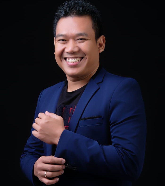 Sutrisno Pangaribuan merupakan Direktur Indonesian Government Watch (IGoWa),