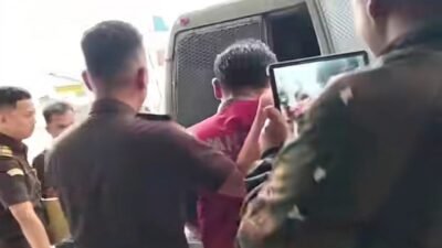 Main Judi Pakai Uang Desa! Kades Nagasaribu II Digelandang Kejari Humbahas