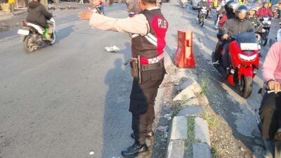 Polsek Sunggal Gelar Strong Point Pagi, Lancarkan Arus Lalin