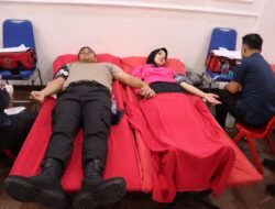 Sambut Hari Jadi Polwan Ke-78, Kapolres dan Ketua Bhayangkari Cabang Binjai Donorkan Darah untuk Kemanusiaan
