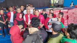 Bawa Ratusan Logistik Pengungsi Sinabung, Rapidin Simbolon Tegaskan PDI Perjuangan Hadir di Tengah Rakyat