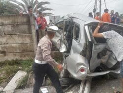 Avanza Tertabrak KA Sri Lelawangsa di Binjai, 2 Orang Luka Ringan
