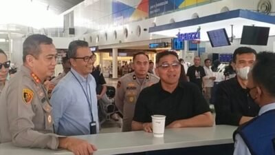 Kapolresta Deli Serdang Dampingi Wakapolda Sumut Tinjau Situasi Bandara Kualanamu Terkait Pembatalan Penerbangan