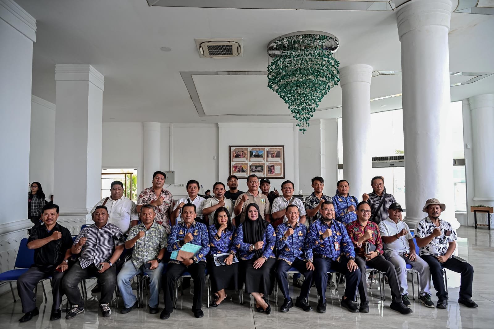 Kabid Perikanan Tangkap DKP Sumut Jenny Masniari Sinaga saat konferensi pers pengembangan kawasan unggulan perikanan di Kantor Gubernur Sumut, Kamis (17/9/2026). FOTO: Diskominfo Sumut.