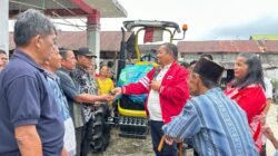 Dari Aspirasi Reses ke Lahan Pertanian, Rapidin Simbolon Serahkan Traktor untuk Petani
