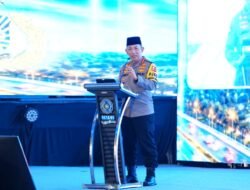 Kapolri Ajak Mahasiswa UMSU Kuasai Teknologi untuk Indonesia Emas 2045