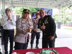 Perkuat Sinergitas TNI-Polri, Polresta Deli Serdang Beri Surprise HUT Ke-81 TNI