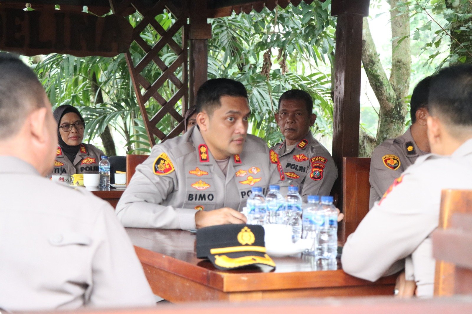 Polres Binjai di bawah pimpinan AKBP R. Bimo Moernanda, S.I.K., M.H., salurkan 7 ton jagung ke Gudang Bulog Pulau Brayan Medan, Rabu (14/10/2026).