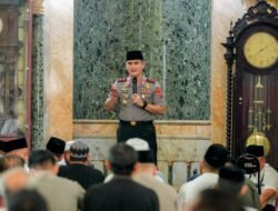Sholat Jumat di Masjid Raya Al-Mashun, Kapolda Sumut Ajak Masyarakat Perangi Narkoba dan Jaga Kamtibmas