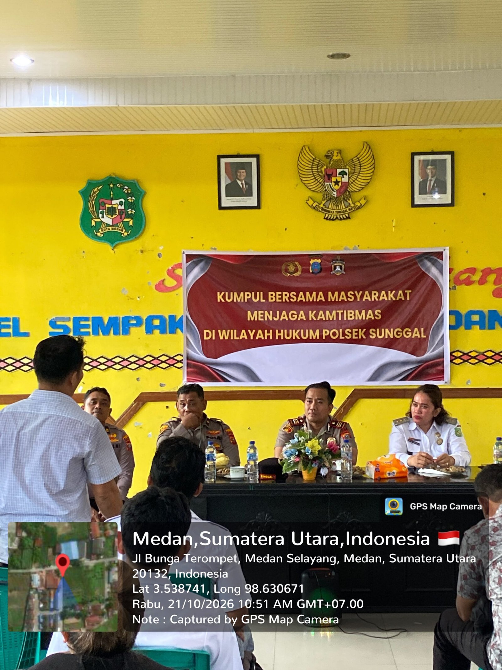 Kapolsek Sunggal AKP M. Ainul Yaqin pimpin Kumpul Bersama Masyarakat di Kantor Lurah Medan Selayang, Jalan Sempakata Medan, Rabu (21/10/2026).