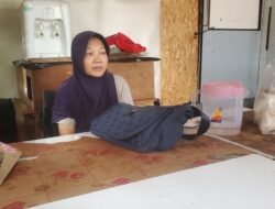 Tangis Ibu Kalimah, Istri Tahanan Kejari Depok: Minta Keadilan ke Kapolri Karena Suami Saya Hanya Jaga Lahan, Bukan Jual Lahan