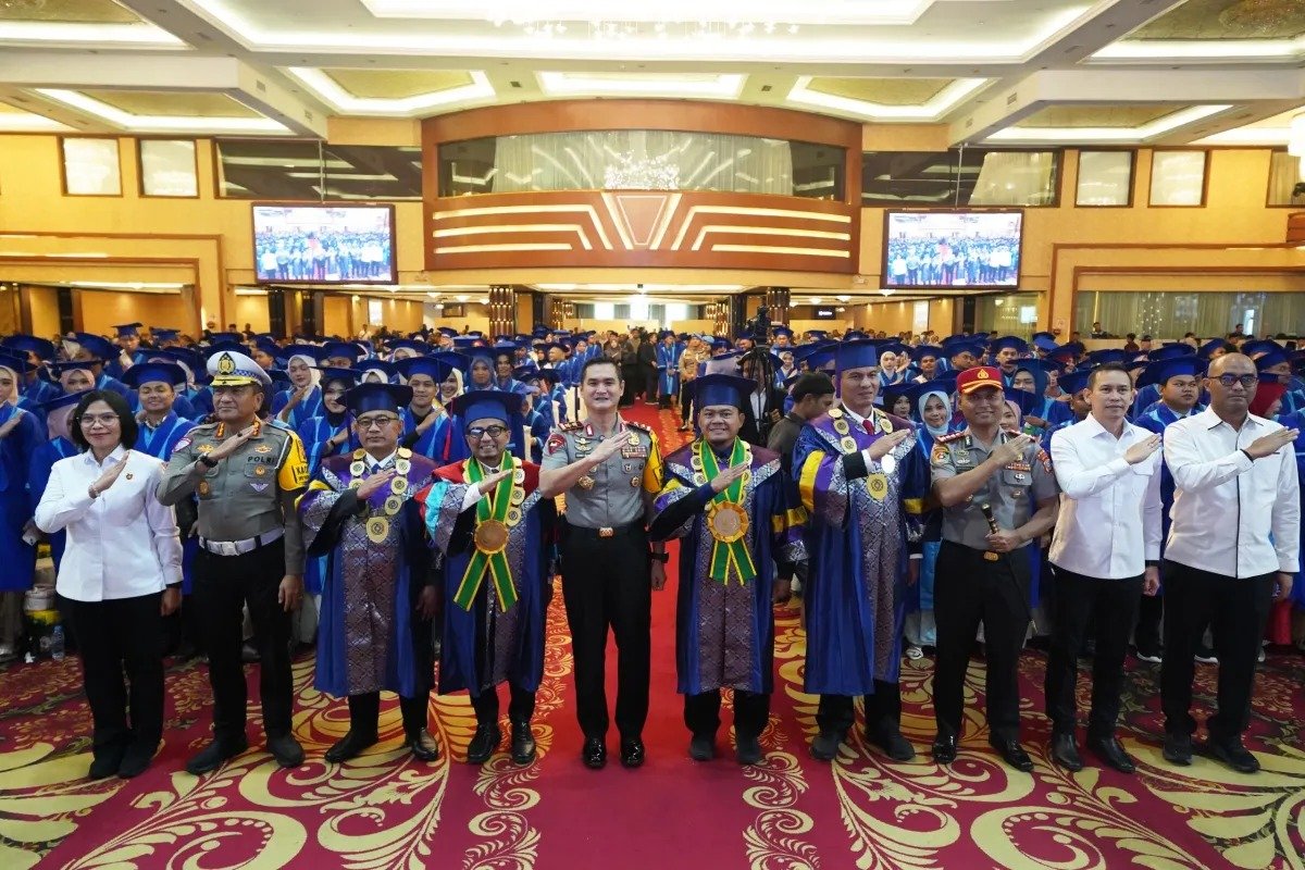 Rabu, 28 Oktober 2026, Medan – Kapolda Sumut Irjen Pol Sonny Irawan berikan kuliah umum kebangsaan di hadapan 905 wisudawan UMSU Periode II 2026 di Selecta Hotel Medan, bertepatan Hari Sumpah