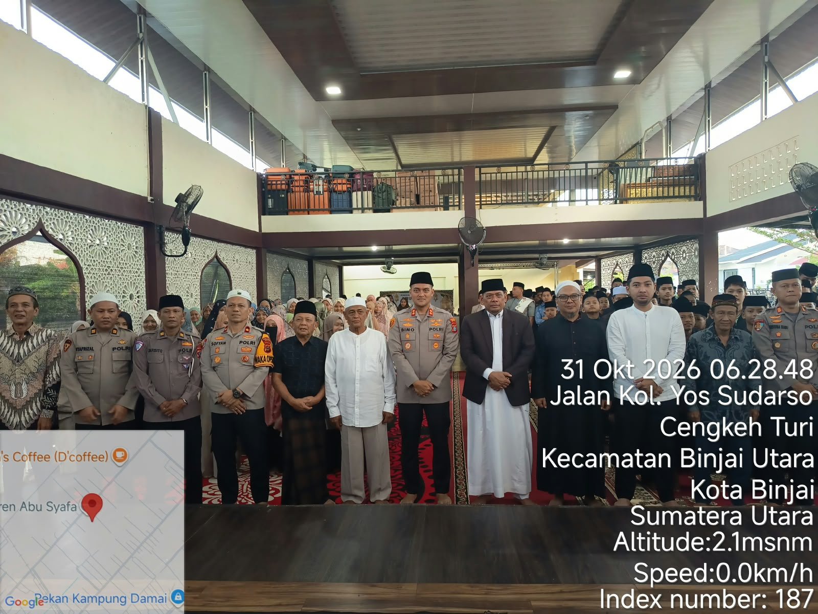 Kapolres Binjai AKBP R. Bimo Moernanda Subuh Keliling di Pesantren Abu Syafa Jalan Yos Sudarso Cengkeh Turi, salat berjamaah dan dialog kamtibmas bersama santri di Binjai Utara, Sabtu 31 Oktober 2026. (Foto: Isron/Instrumentasi.com)